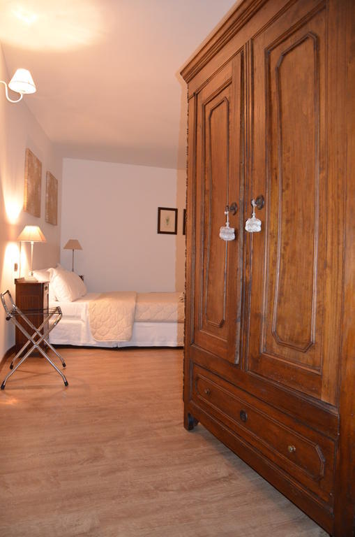 فندق Cascina Castagneto CastellʼAlfero الغرفة الصورة