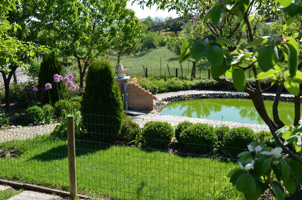 فندق Cascina Castagneto CastellʼAlfero المظهر الخارجي الصورة