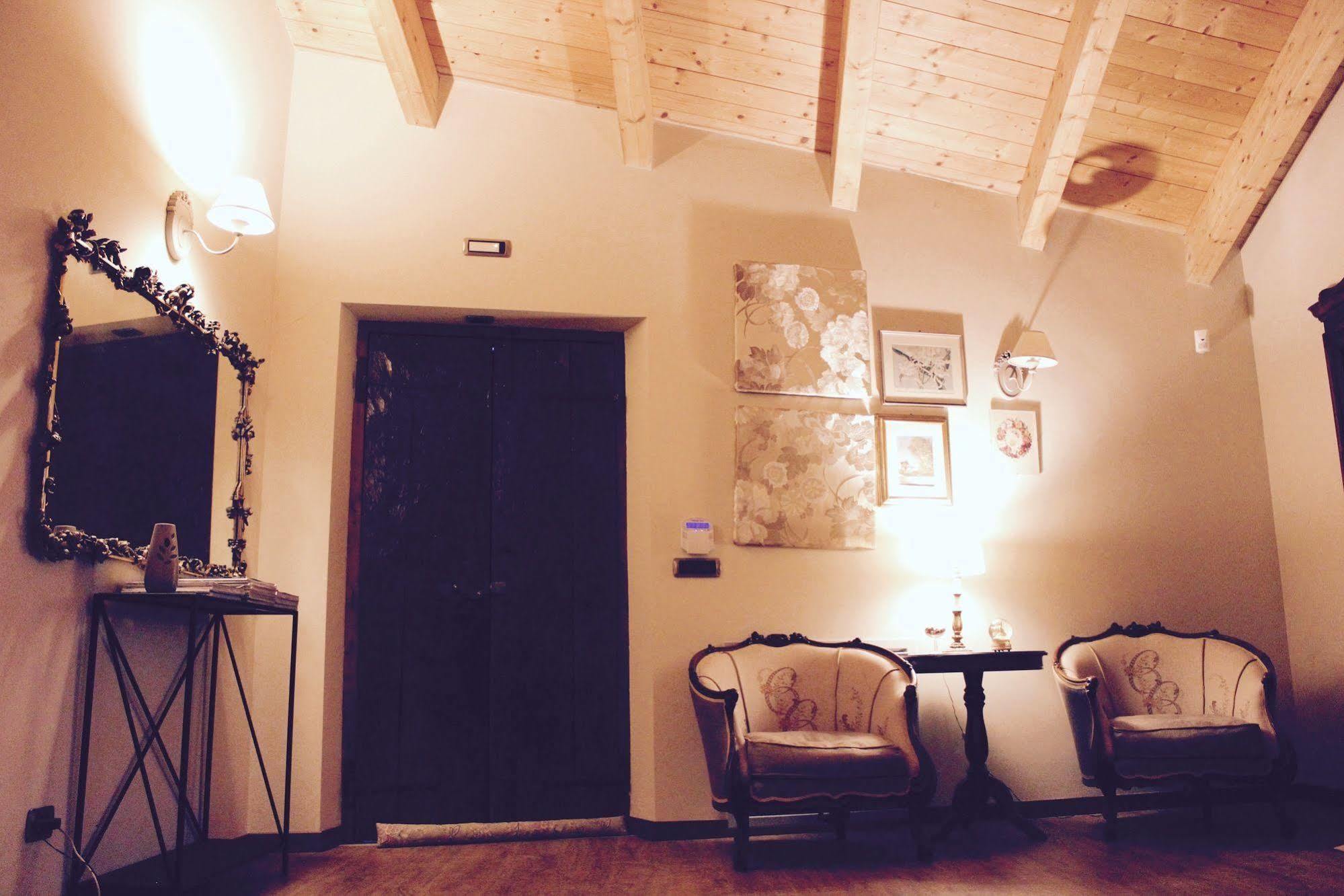 فندق Cascina Castagneto CastellʼAlfero المظهر الخارجي الصورة