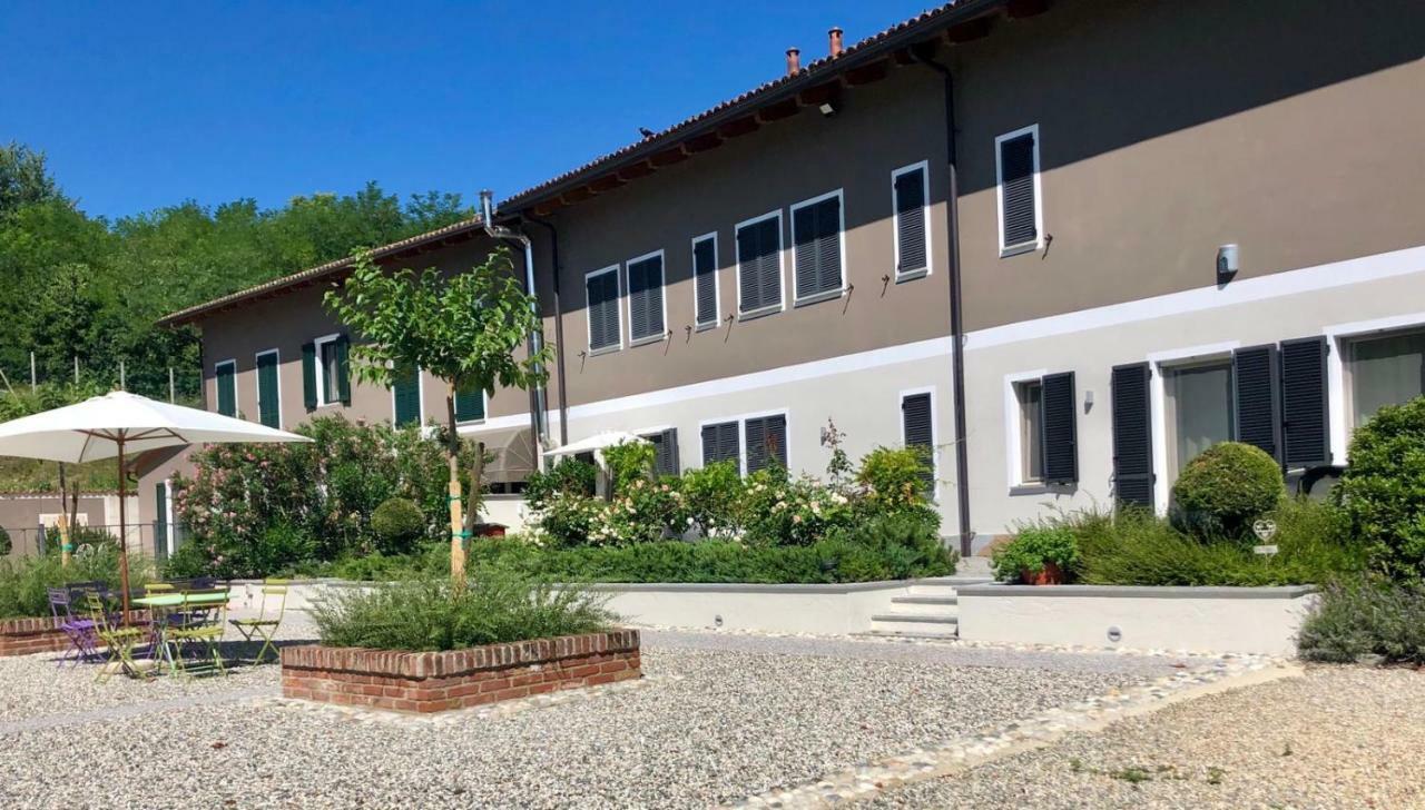 فندق Cascina Castagneto CastellʼAlfero المظهر الخارجي الصورة